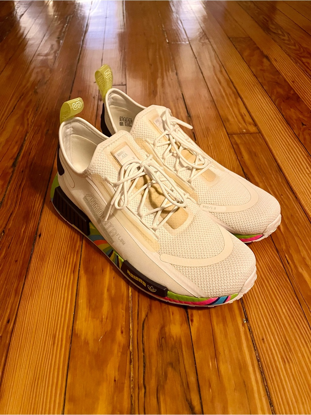 Adidas Men’s Cream Runner with Multicolor Accent